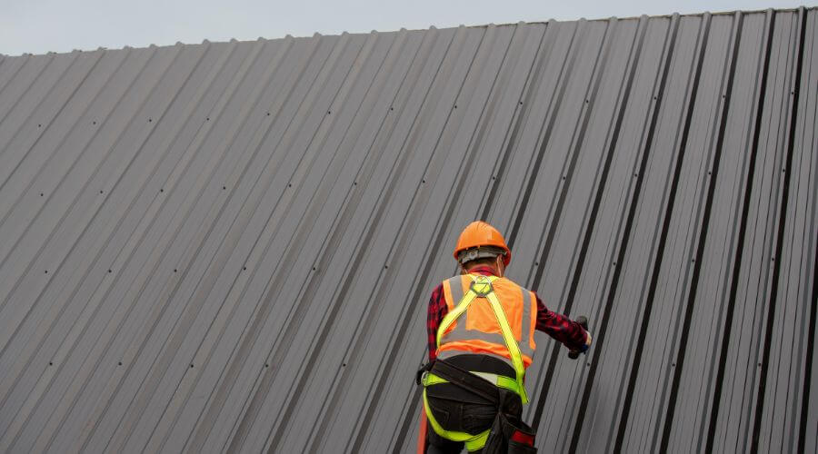 Professional gutter cleaning in Liberty Lake, WA